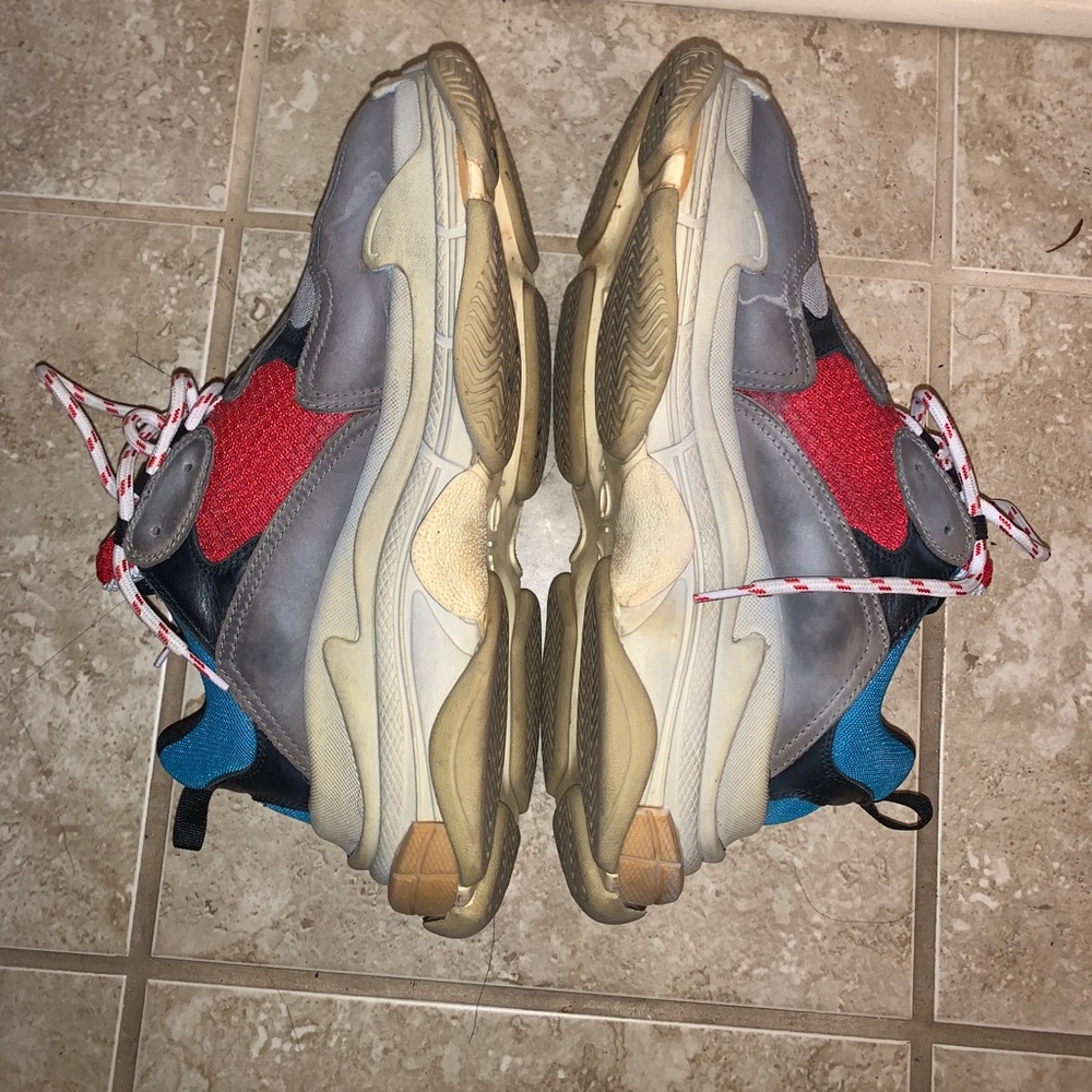 BALENCIAGA TRIPLE S